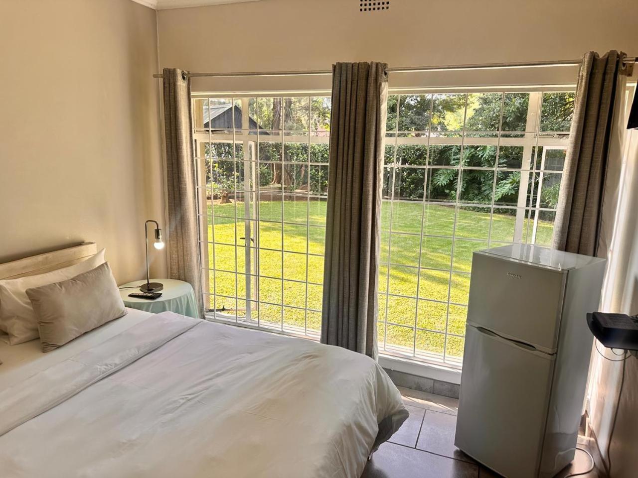 Woods Guest House Middelburg  Luaran gambar